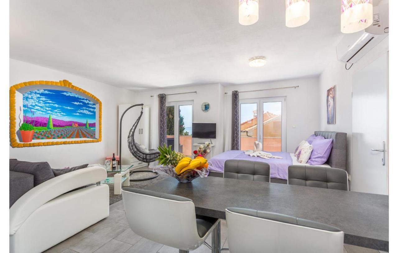Beautiful Apartment In Stara Baska With Wifi Kültér fotó