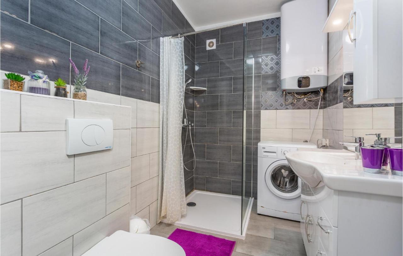 Beautiful Apartment In Stara Baska With Wifi Kültér fotó